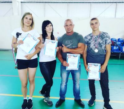 Кардымовские пауэрлифтеры стали победителями и призёрами чемпионата Смоленской области