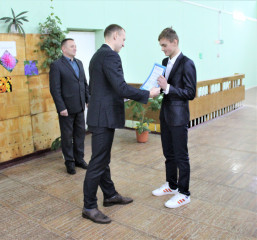 олег Смоляков наградил учеников Соловьевской школы - фото - 6