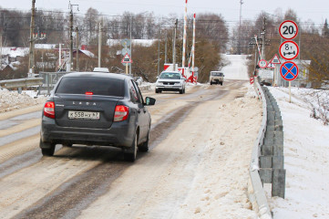 глава Кардымовского района прокомментировал закрытие моста через реку Хмость в посёлке Кардымово - фото - 1