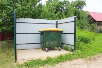 олег Смоляков инициировал обращение в отраслевое министерство за помощью в приобретении новых мусорных контейнеров - фото - 1