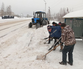 в Кардымовском районе продолжается уборка снега - фото - 6