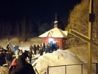 в Кардымовском районе отмечают Крещение и окунаются в прорубь - фото - 3