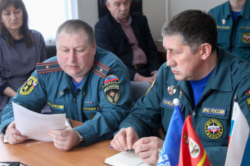 меры безопасности на территории Кардымовского района обсудили в районной администрации - фото - 5
